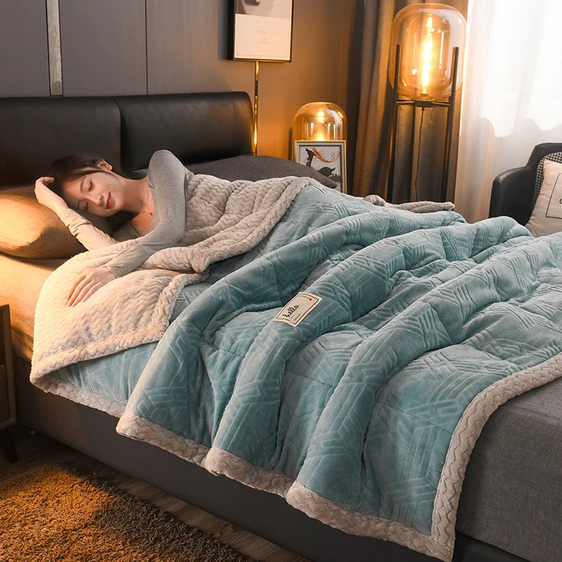 Thick Milk Velvet Warm Blanket for Winter Soft Fleece Sherpa Plush Blanket for Sofa or King Size Bed